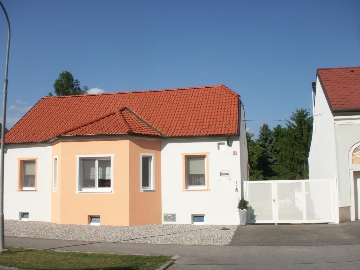 Privatunterkunft Gaestehaus Bett-i Marchegg